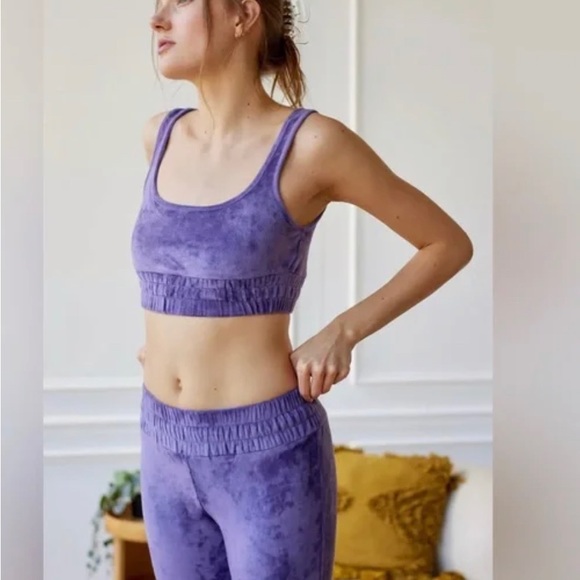 #21 NWT URBAN OUTFITTERS OUT FROM UNDER ARIA VELOUR TANK TOP AND SHRUG SET - Picture 3 of 7